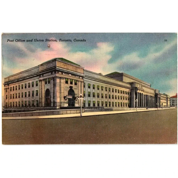 Post Office and Union Station Toronto Canada Postcard - Picture 1 of 2